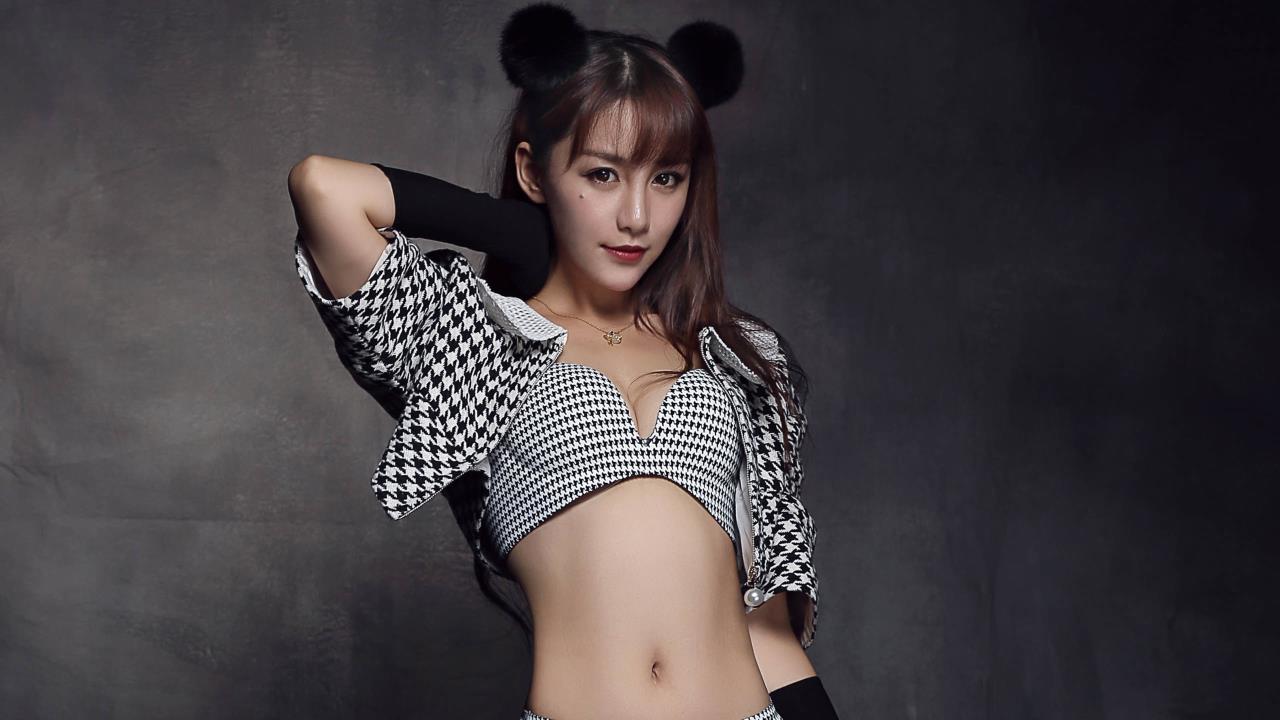 Angelababy闪耀之秘，蓝宝石的魅力传奇